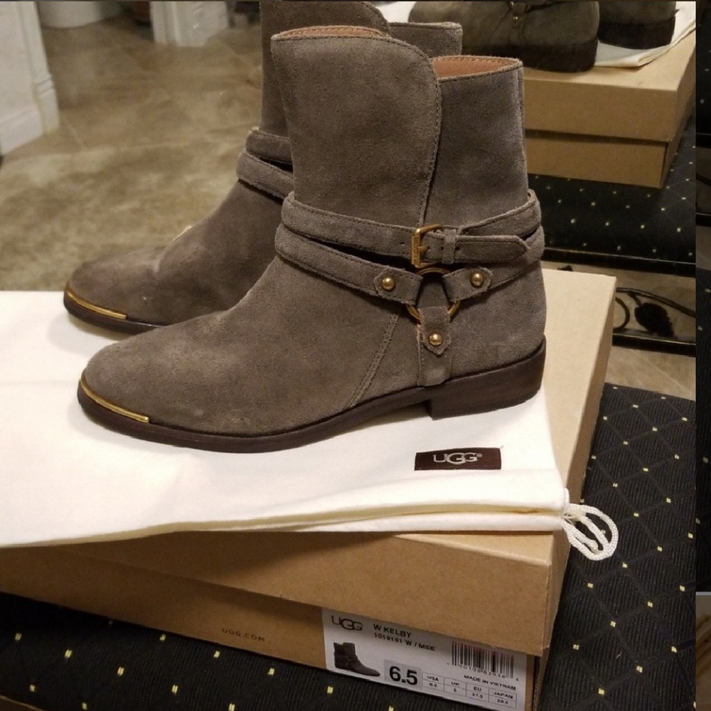 UGG Kelby boots NWT